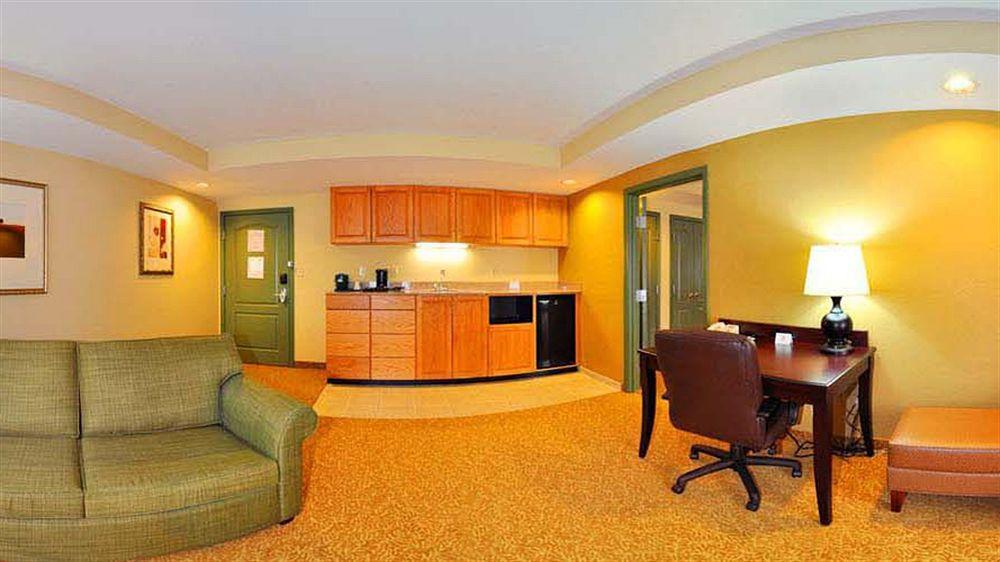 Country Inn & Suites By Radisson, Pensacola West, Fl Ferry Pass Exterior photo